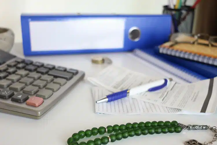 Image of a file with documents on a table
